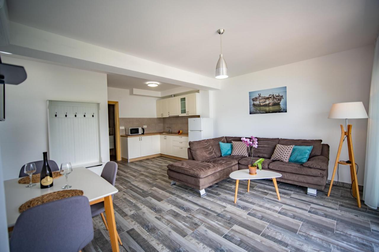 Apartments Edera 티바트 외부 사진