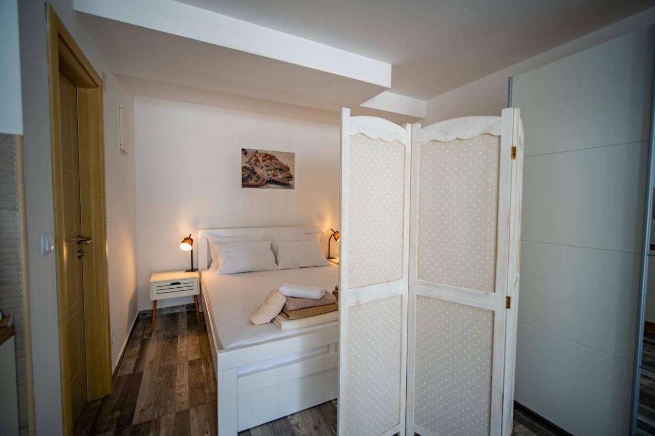 Apartments Edera 티바트 외부 사진