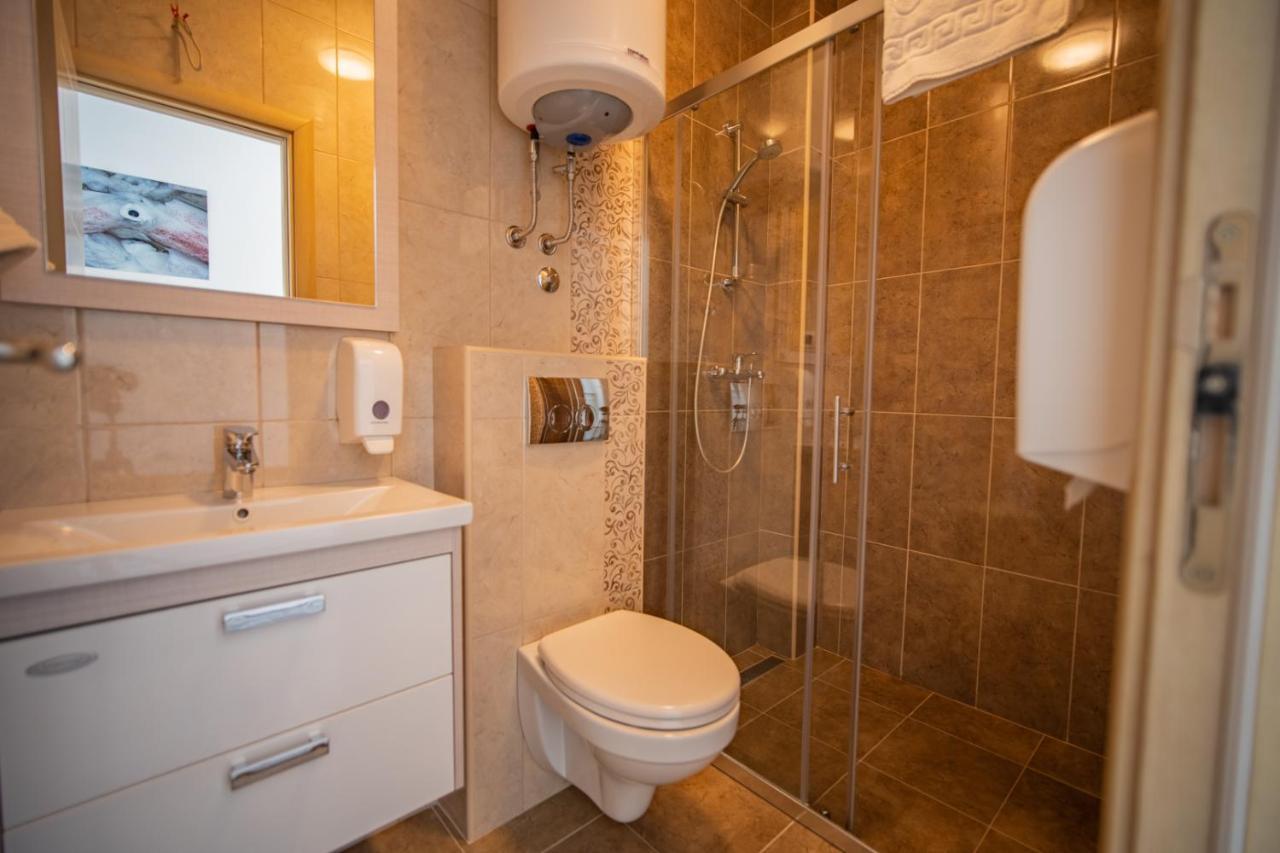 Apartments Edera 티바트 외부 사진