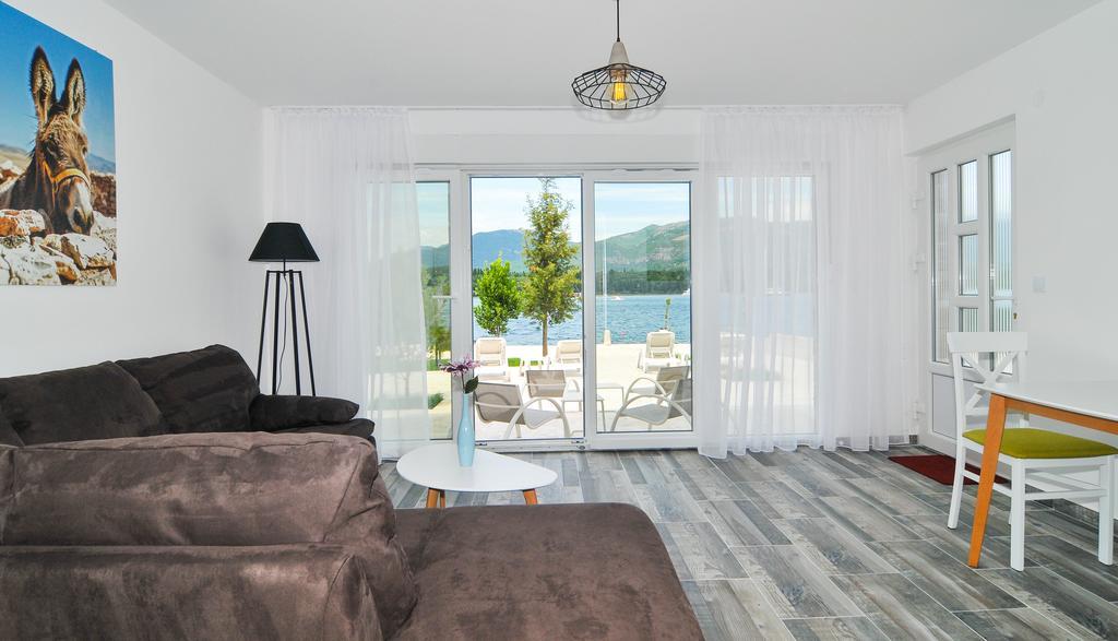 Apartments Edera 티바트 외부 사진