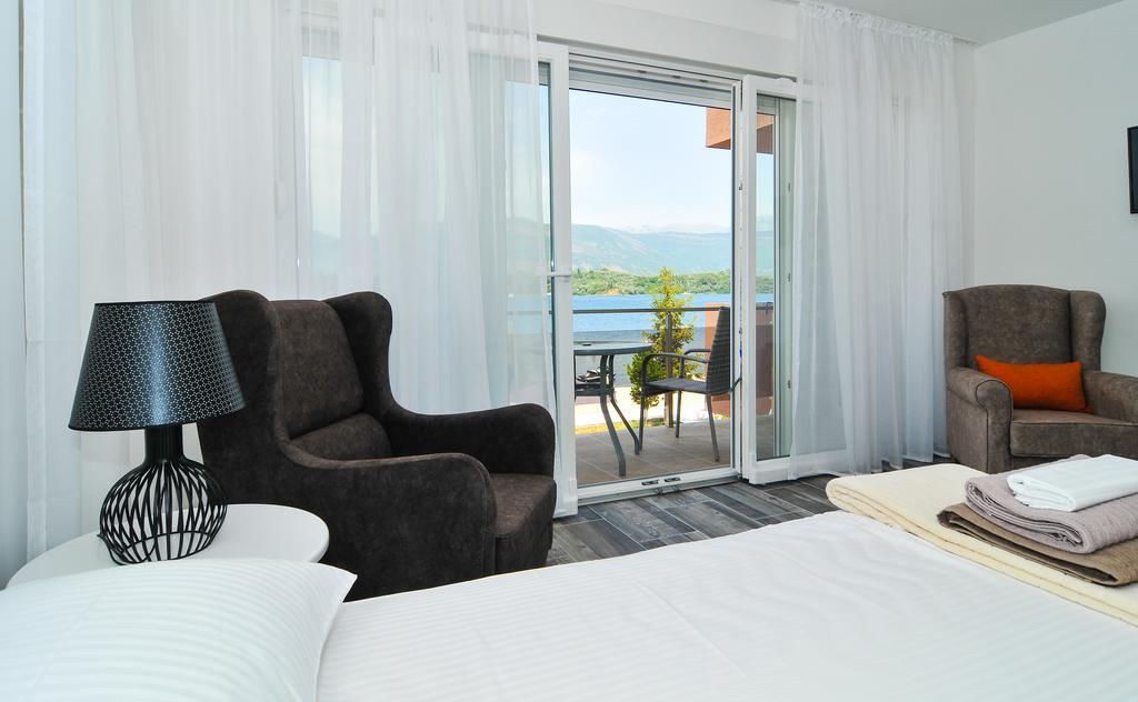 Apartments Edera 티바트 외부 사진