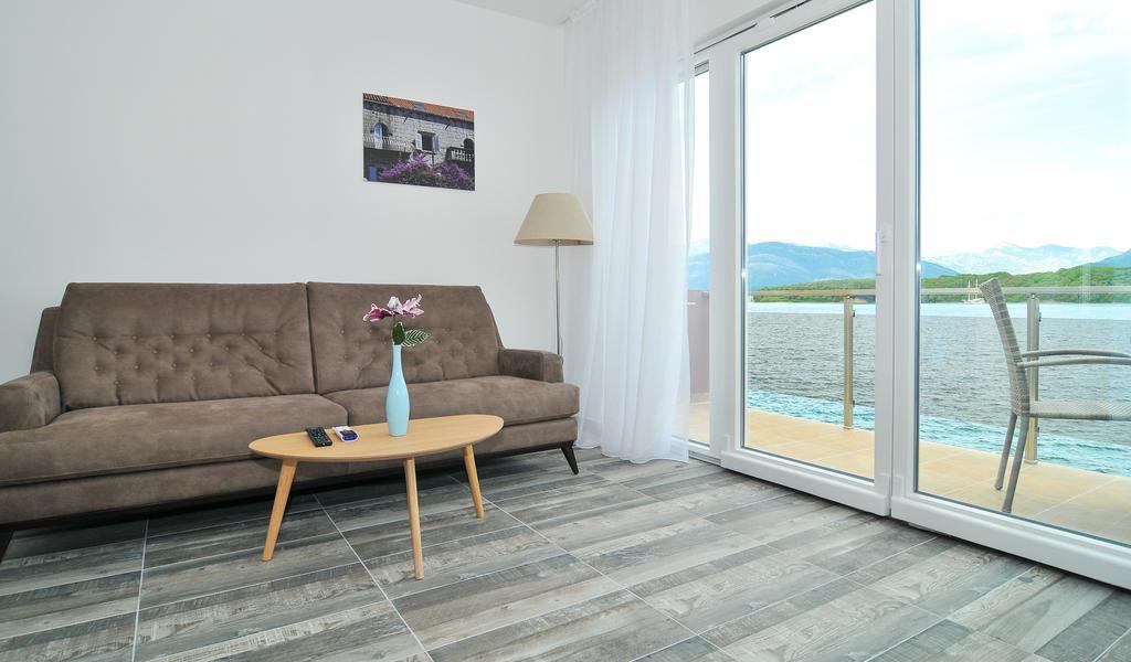 Apartments Edera 티바트 외부 사진
