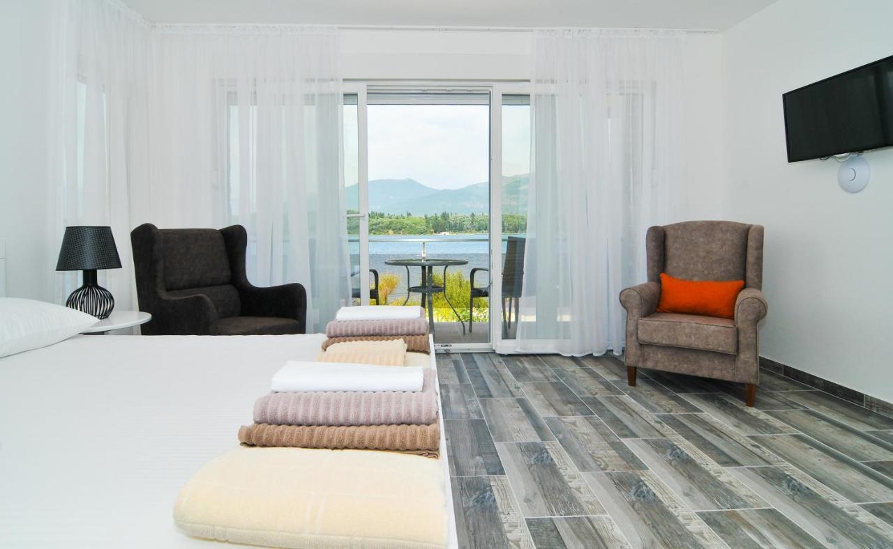 Apartments Edera 티바트 외부 사진